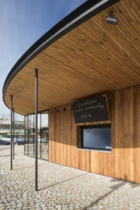 Okýnko na zmrzlinu a drobné občerstvení.