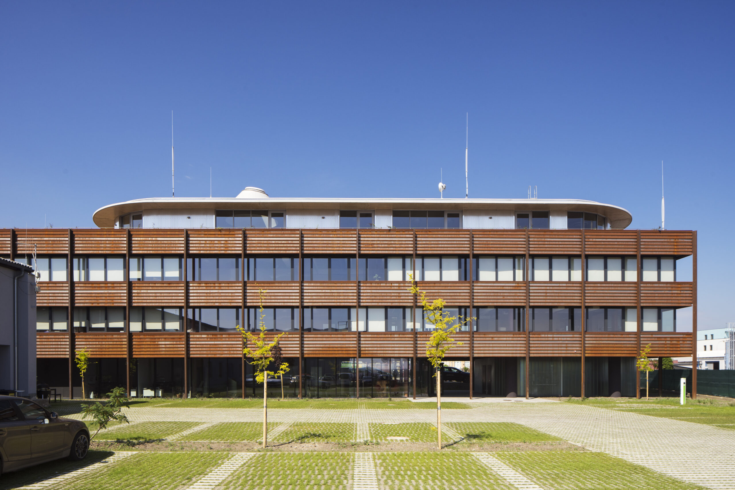 Administrativní budova Pohl CZ/ Pohl´sOffice building